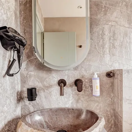 Armia Experience Vari (Syros)